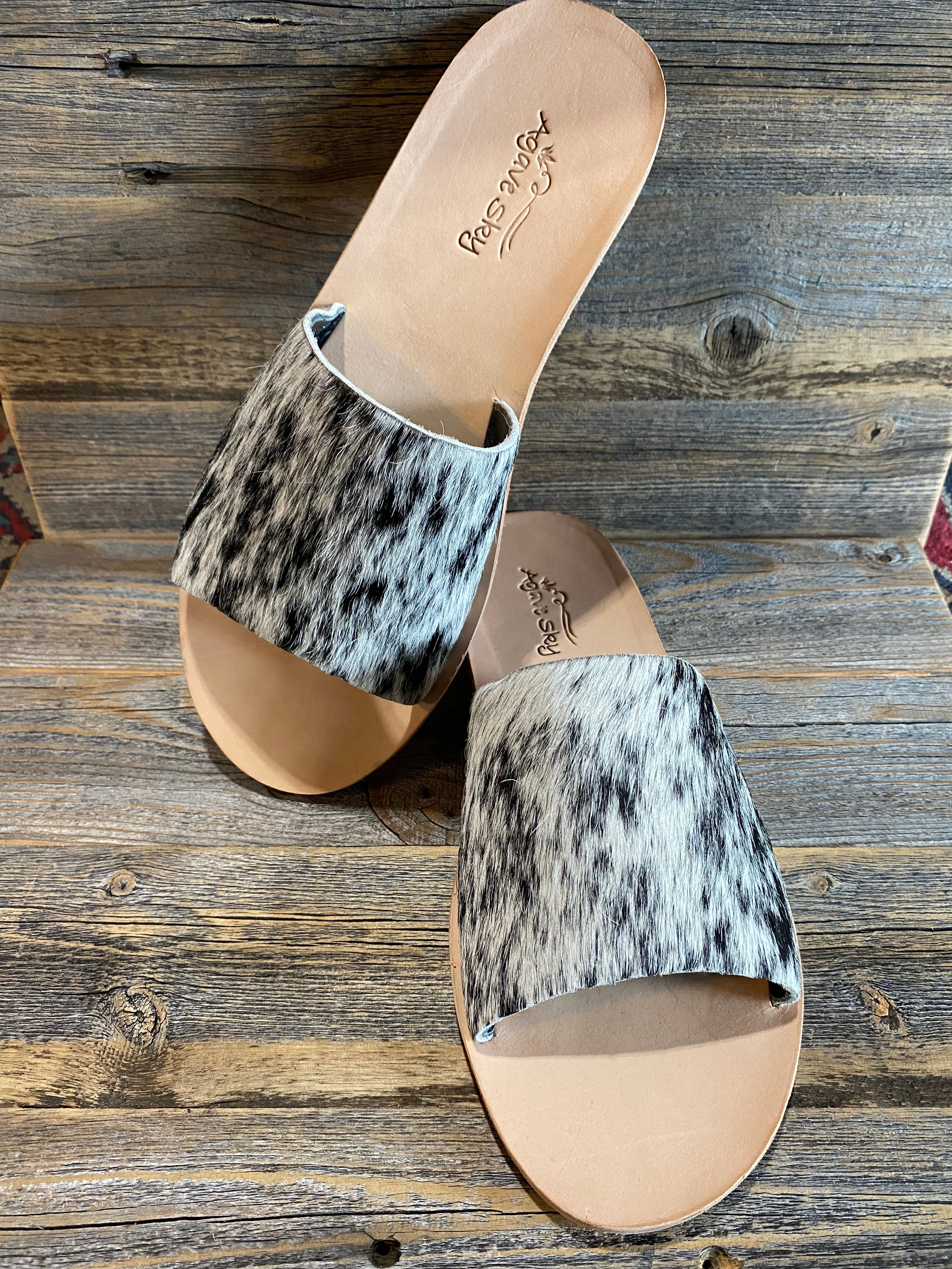 Cowhide Flats - Salt & Pepper