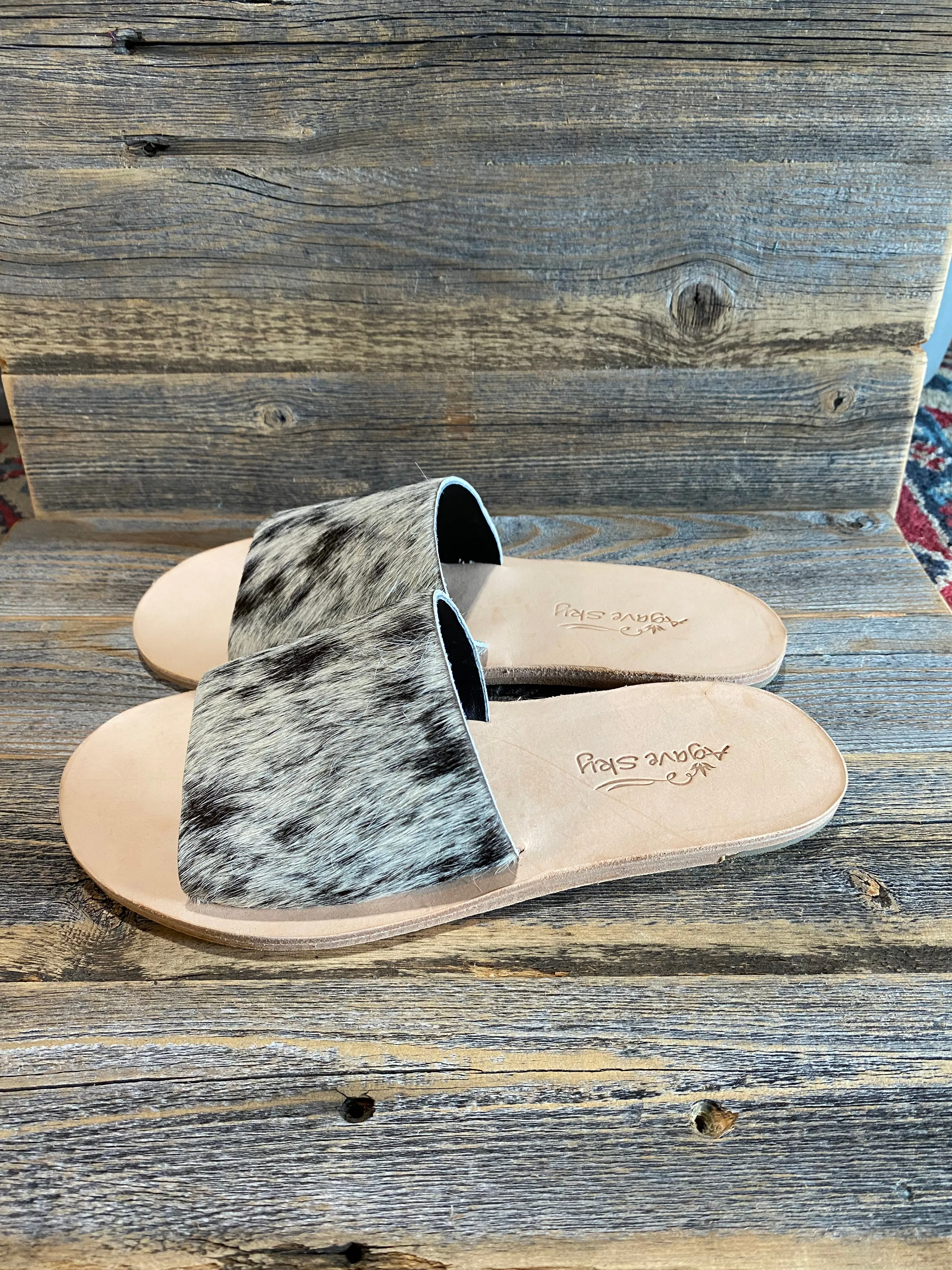 Cowhide Flats - Salt & Pepper