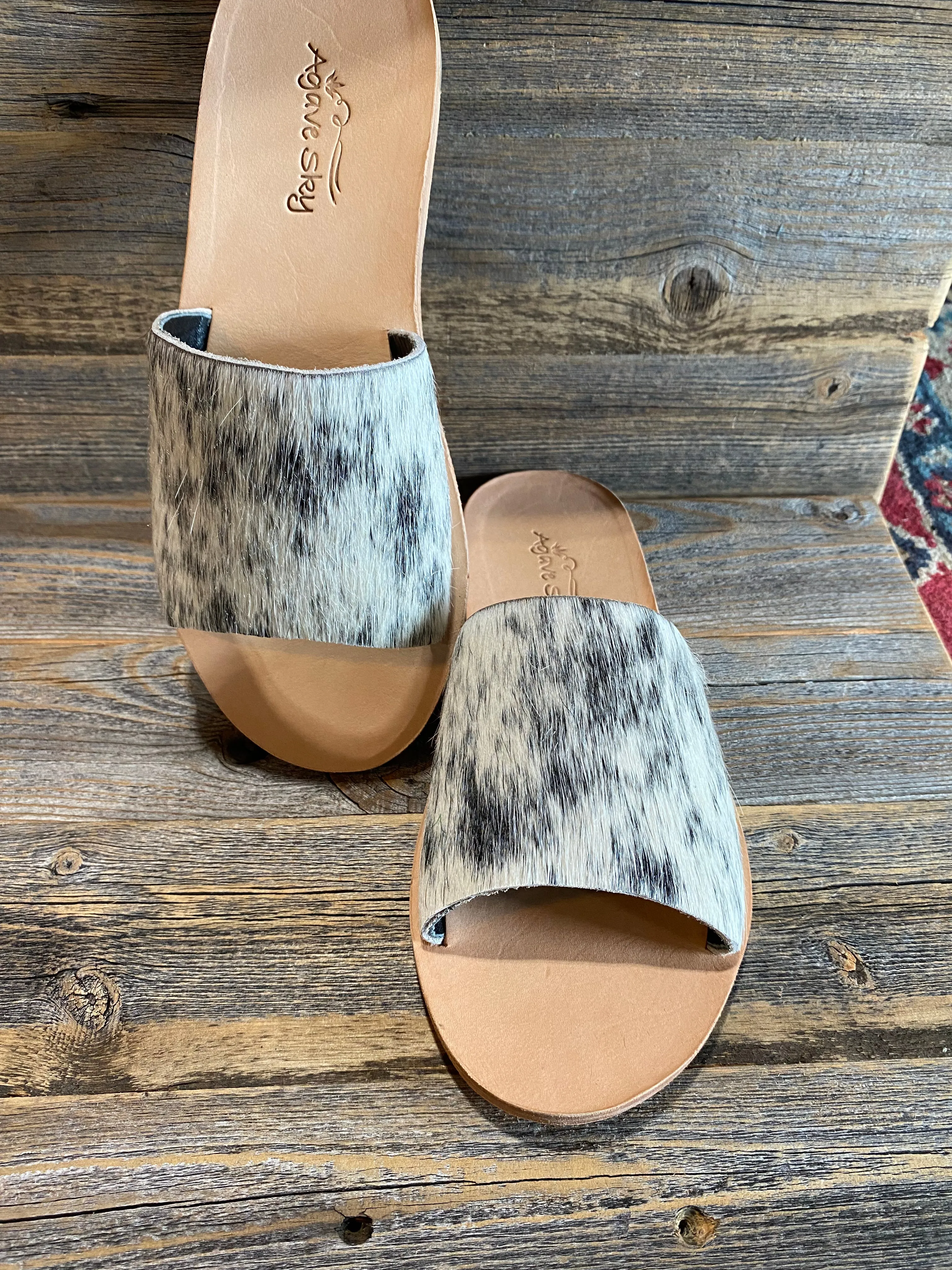 Cowhide Flats - Salt & Pepper