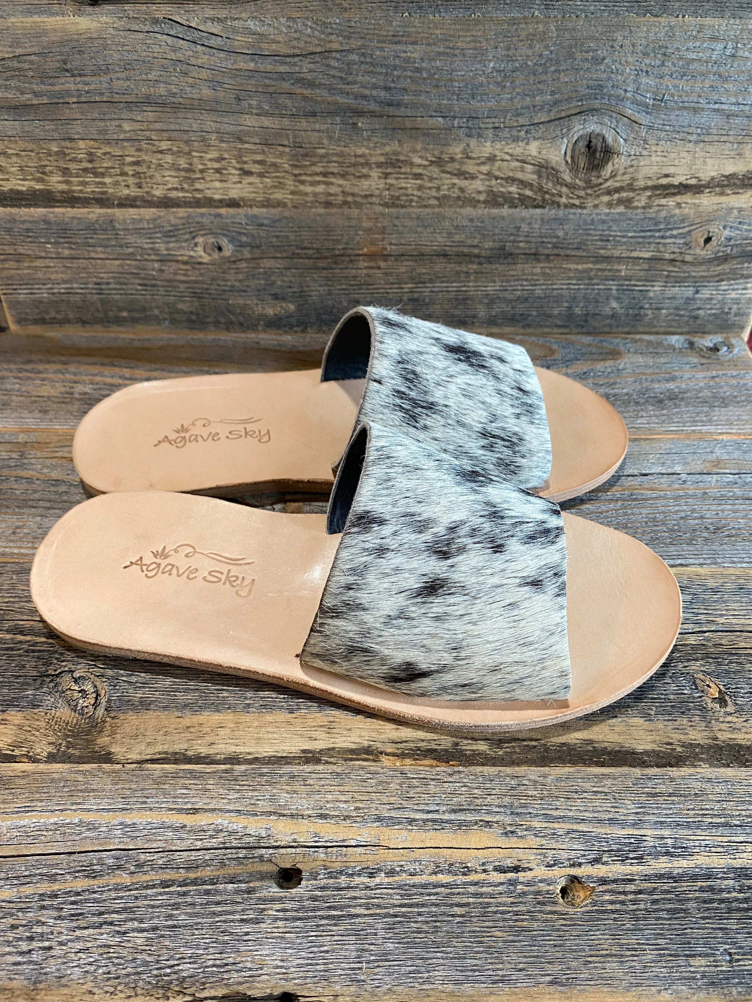 Cowhide Flats - Salt & Pepper
