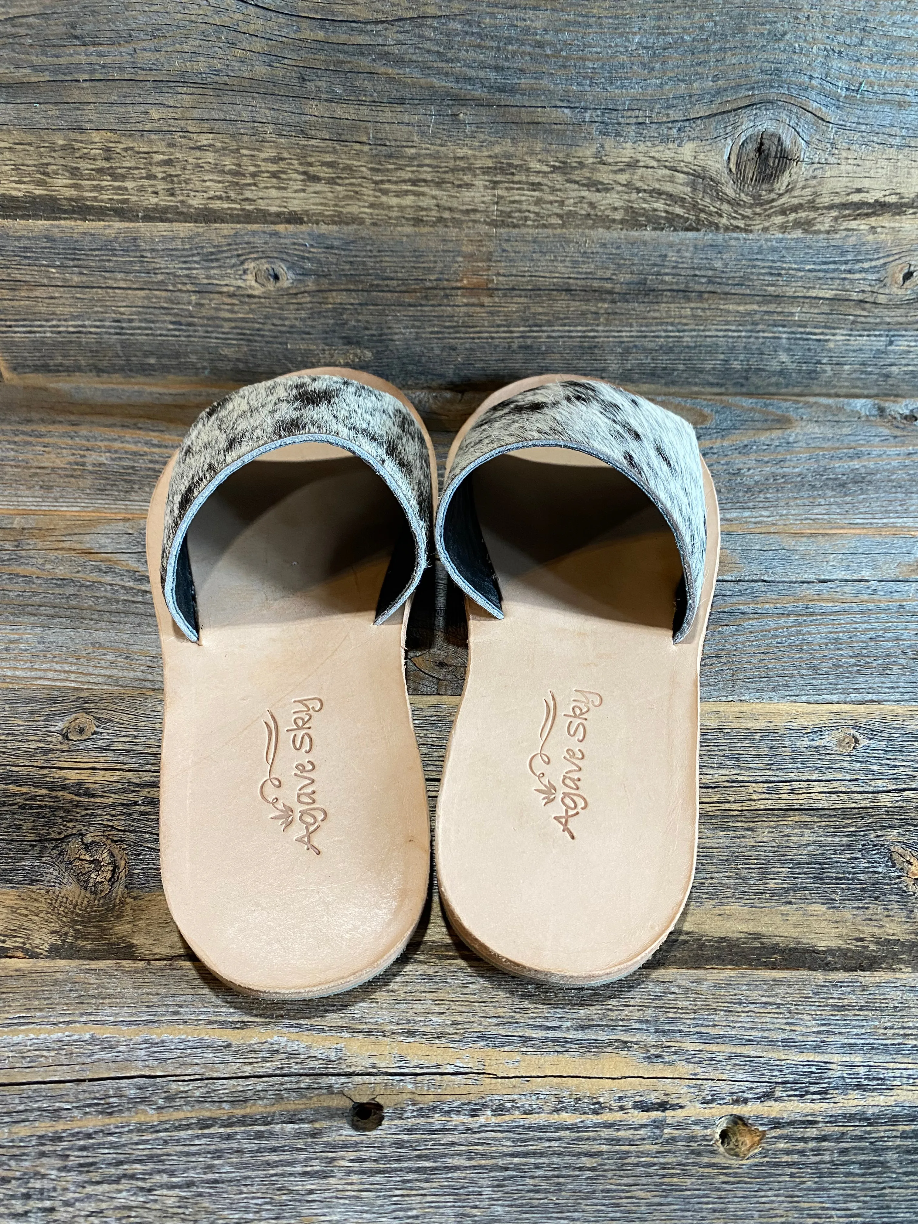 Cowhide Flats - Salt & Pepper